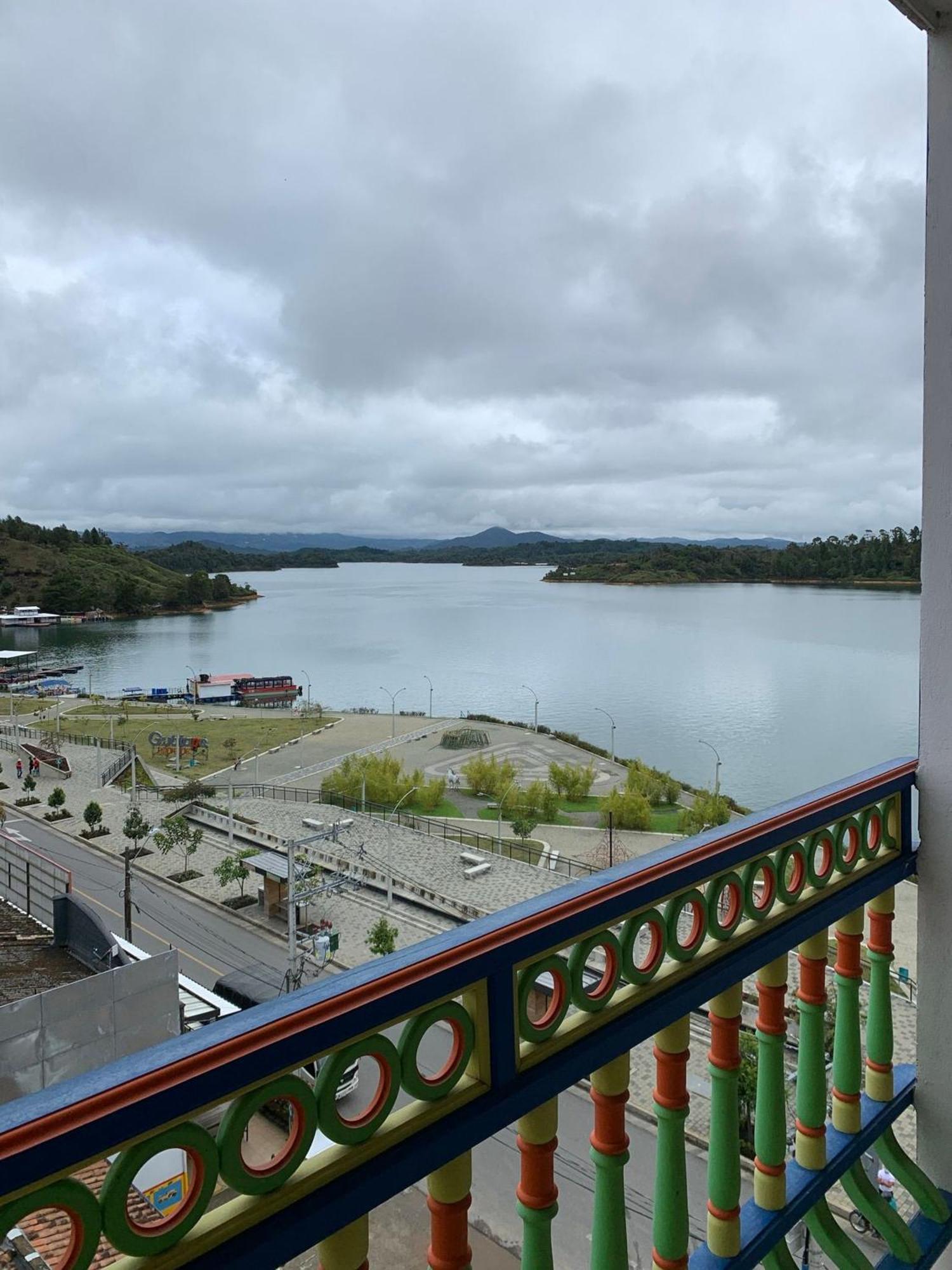 Apartamentos San Jose Vistal Al Lago, Cerca Del Parque. Guatape. Εξωτερικό φωτογραφία